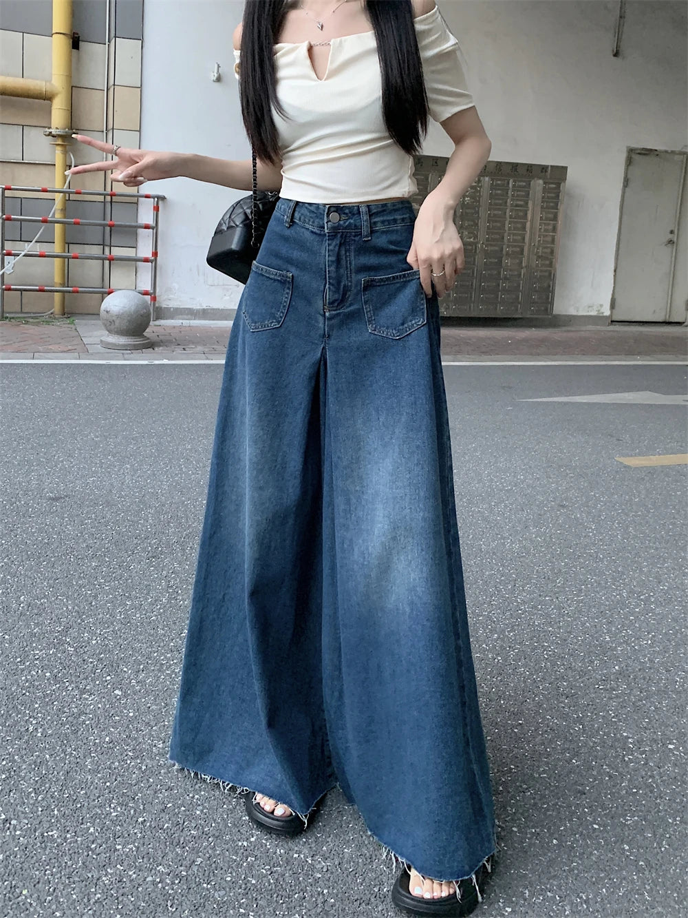 Baggy Jeans  larghi a vita alta effetto corsetto: stile Y2K con un tocco retrò per look streetwear di tendenza