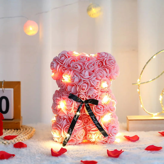 Orsetto di Rose Artificiali 25 cm con Scatola – Regalo Romantico San Valentino
