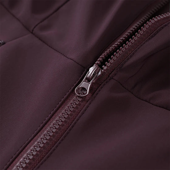 Abbigliamento neve donna: giacca, pantaloni o tuta