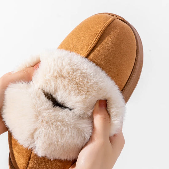 Snow boots donna 2025 – stivaletti fluffy in faux fur e suede, comodi indoor/outdoor, antiscivolo e super caldi