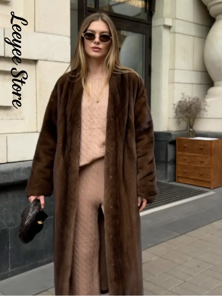Cappotto donna in pelliccia sintetica dal taglio ampio