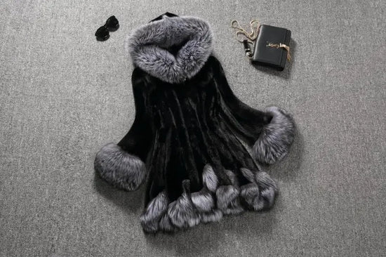Cappotto lungo in pelliccia sintetica con cappuccio – giacca maxi donna calda e lussuosa per l'inverno 2025