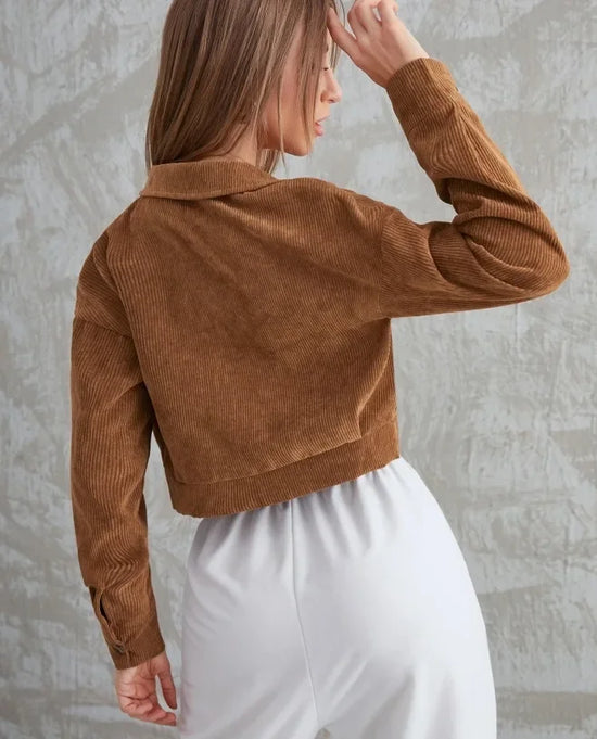 Giacca corta donna in velluto a coste 2025 – maniche a lanterna, collo a rever e chiusura a bottone, perfetta per autunno/inverno