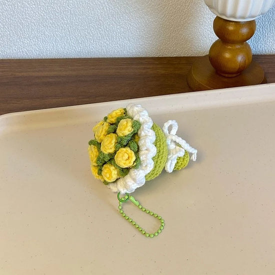 Portachiavi handmade a mini bouquet di fiori all’uncinetto – regalo dolce e artigianale