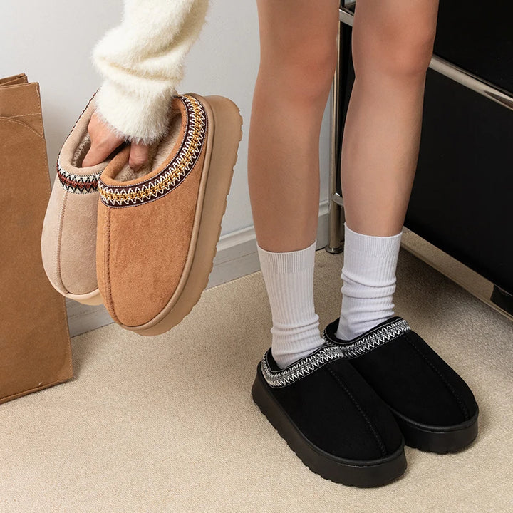 Slippers donna invernali ricamate antiscivolo ‒ pantofole plush indoor/outdoor con suola spessa e bordo caldo per l’inverno 2025