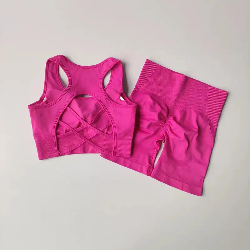 Set seamless donna 2025 – top sportivo e shorts vita alta, look fitness elegante e funzionale
