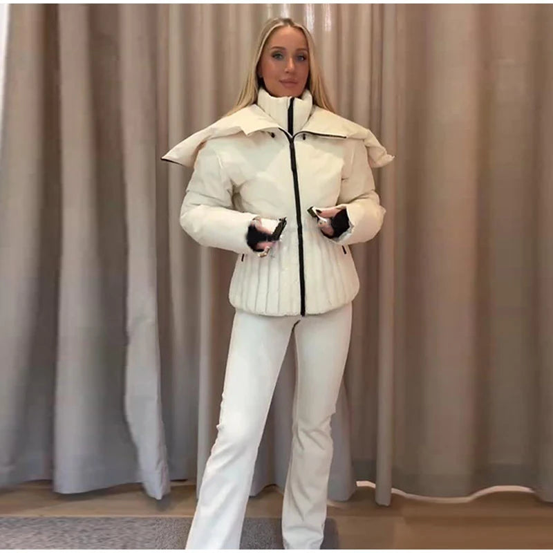 Abbigliamento neve donna: giacca, pantaloni o tuta