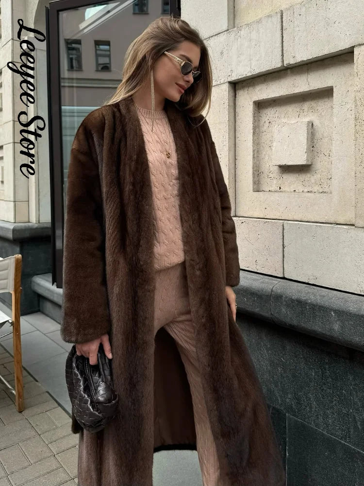 Cappotto donna in pelliccia sintetica dal taglio ampio