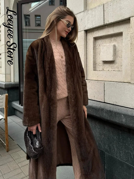 Cappotto donna in pelliccia sintetica dal taglio ampio