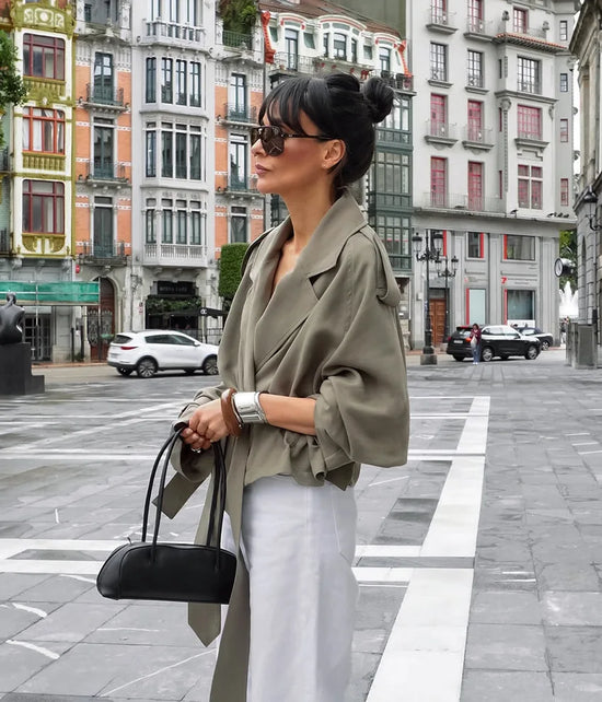 Trench coat corto con lacci per donna – Giacca a maniche lunghe, colletto a revers, abbottonatura singola, stile casual elegante per la primavera/autunno 2025