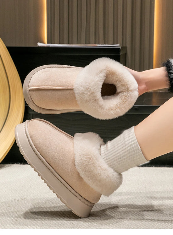 Snow boots donna 2025 – stivaletti fluffy in faux fur e suede, comodi indoor/outdoor, antiscivolo e super caldi