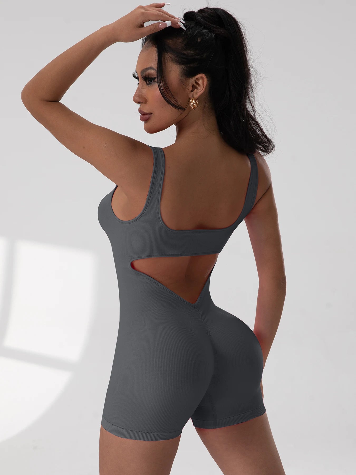 Jumpsuit sportiva donna 2025 – body seamless backless con scollo a U, elegante e funzionale