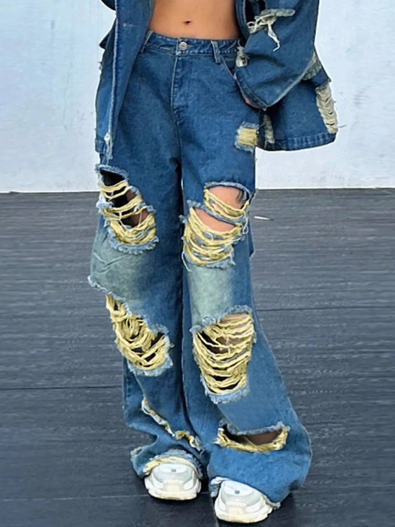 Jeans Donna Y2K Vita Alta con Strappi e Orlo a Taglio Vivo – Denim Streetwear per Look Urban e Ribelle
