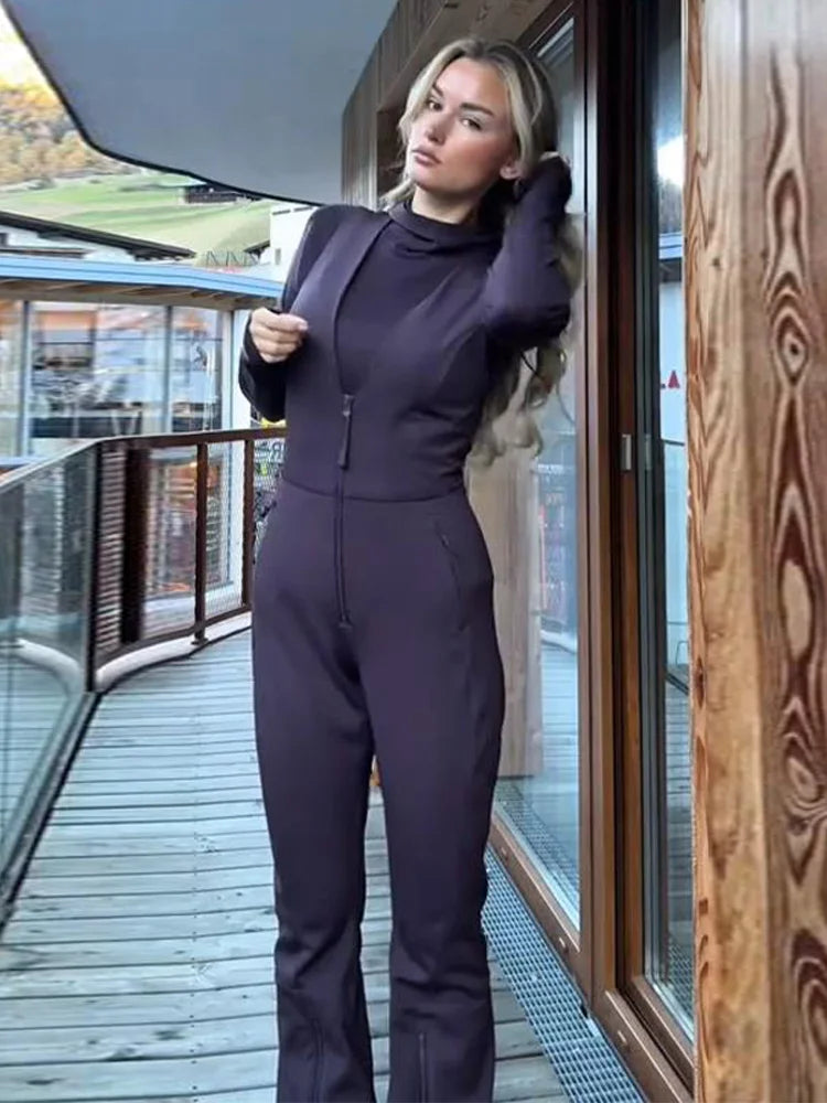 Abbigliamento neve donna: giacca, pantaloni o tuta