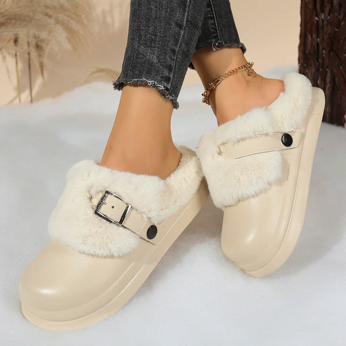 Women EVA Thick Sole Fur Slippers Closed Toe Fluffy Warm Home Slippers Woman Buckle Fashion Slip-on Cover Head Cotton Slippers