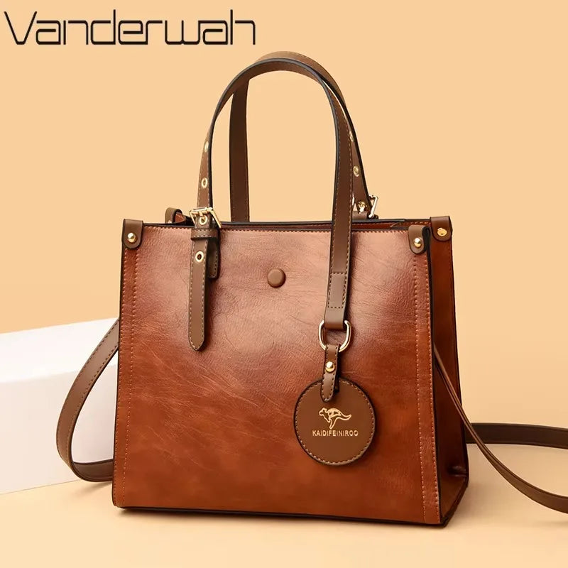 Borsa a tracolla donna con tasche e scomparti - foto 82 della galleria