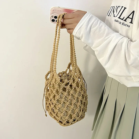 Borsa a secchiello in paglia intrecciata a mano – con coulisse e tracolla, perfetta per spiaggia e shopping