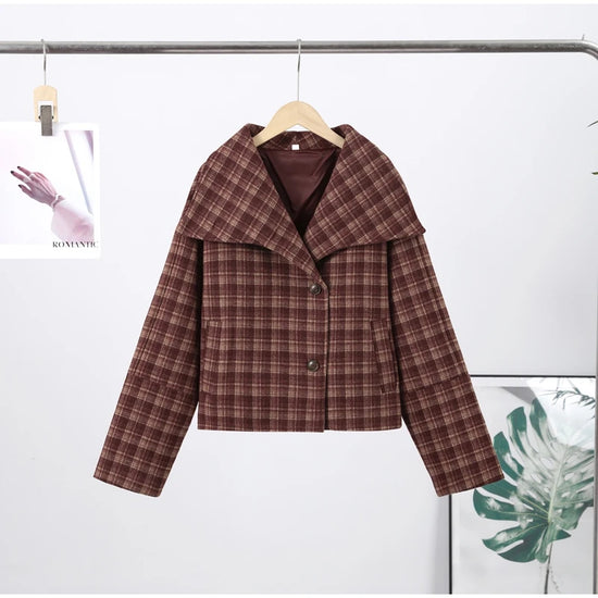 Giacca donna con collo alto e bottoni, modelli 01-04