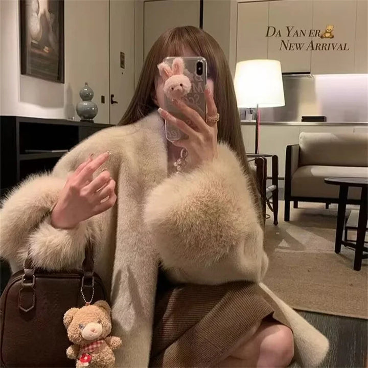 Cappotto donna beige con collo effetto pelliccia