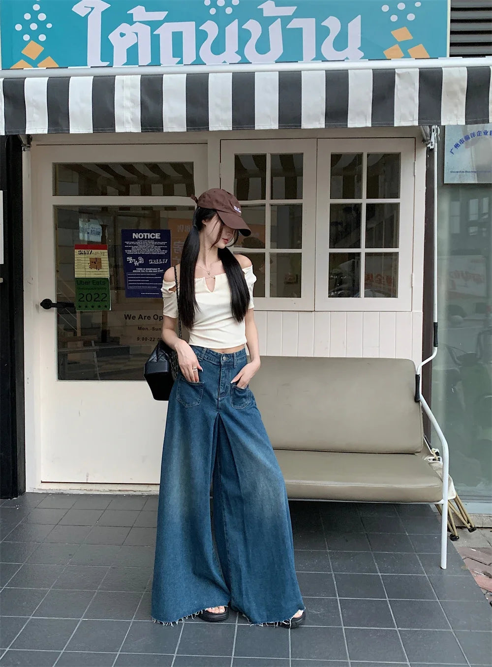 Baggy Jeans  larghi a vita alta effetto corsetto: stile Y2K con un tocco retrò per look streetwear di tendenza