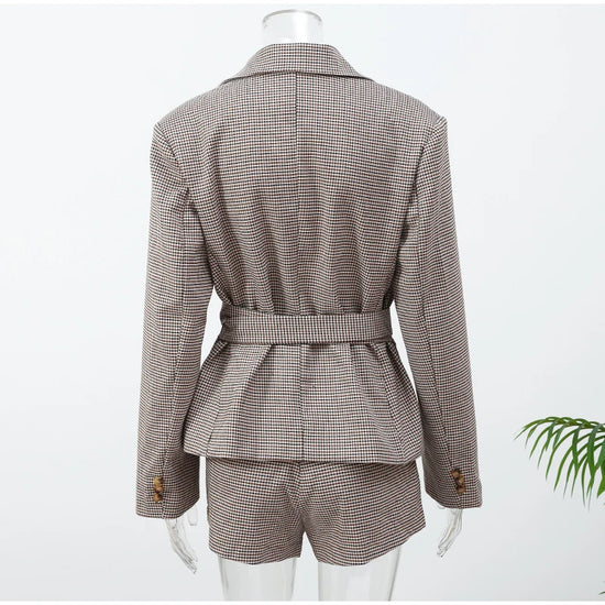 Completo donna giacca e shorts a quadri con cintura