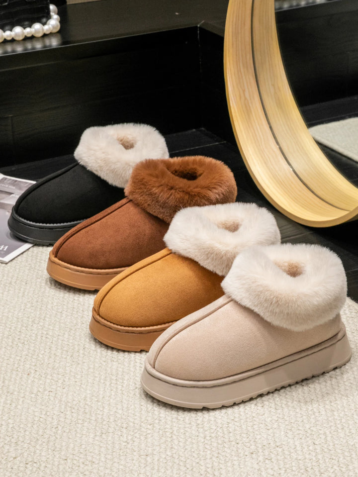 Snow boots donna 2025 – stivaletti fluffy in faux fur e suede, comodi indoor/outdoor, antiscivolo e super caldi