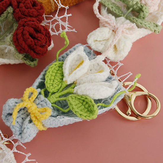 Portachiavi fiore all’uncinetto artigianale – charm amigurumi handmade per borse e chiavi