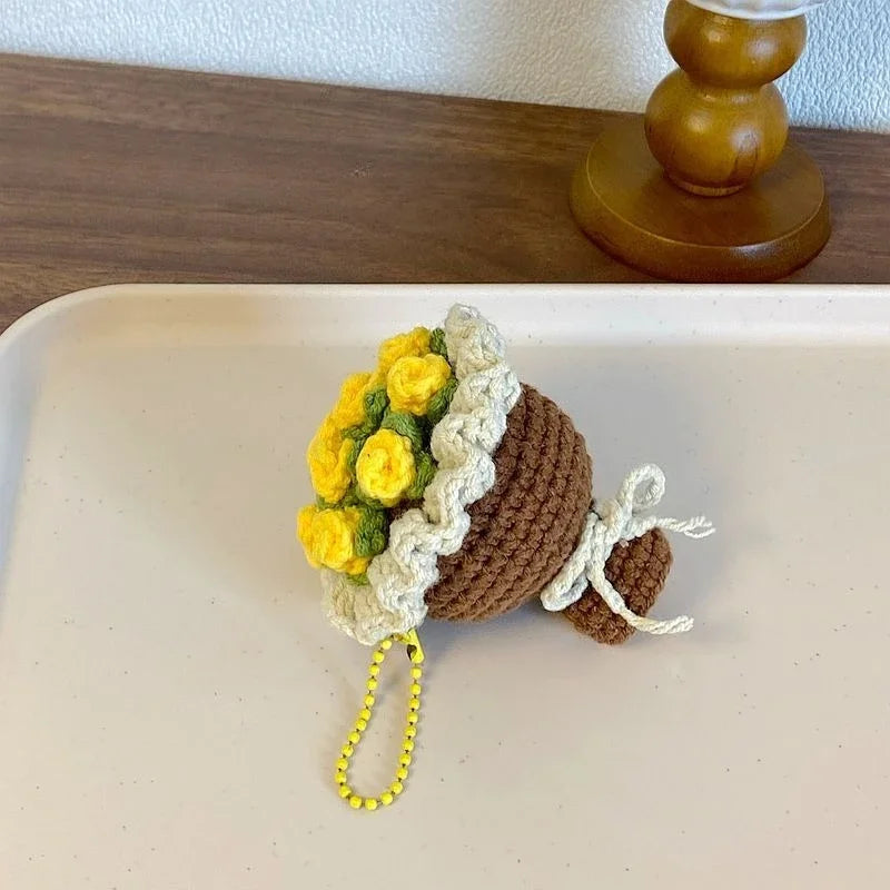 Portachiavi handmade a mini bouquet di fiori all’uncinetto – regalo dolce e artigianale