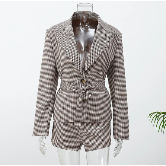 Completo donna giacca e shorts a quadri con cintura