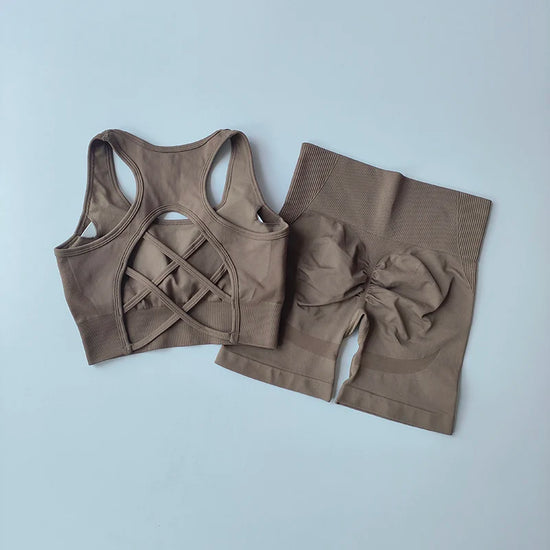 Set seamless donna 2025 – top sportivo e shorts vita alta, look fitness elegante e funzionale