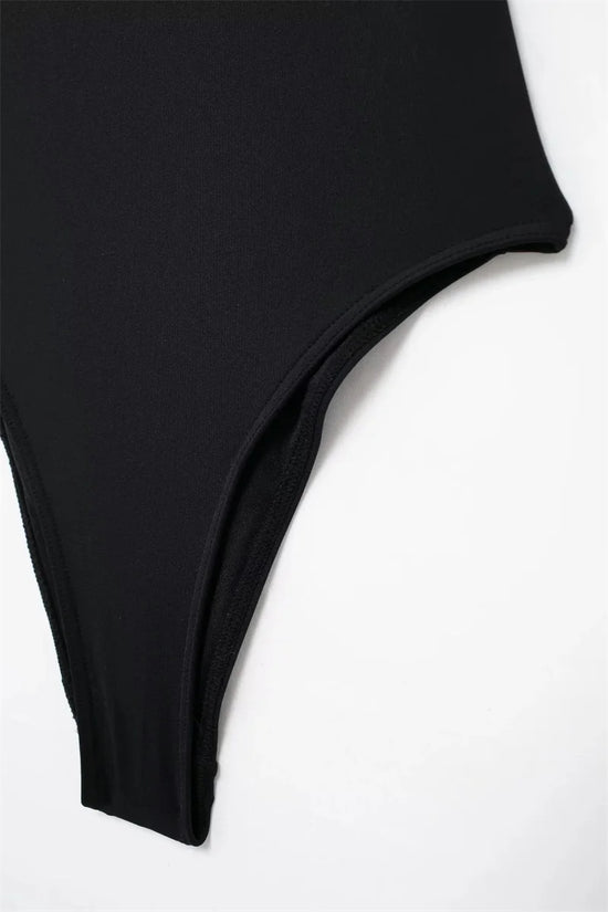 Body suit nero off-shoulder donna 2025 – modello aderente sexy a spalle scoperte, lingerie e outfit femme fatale