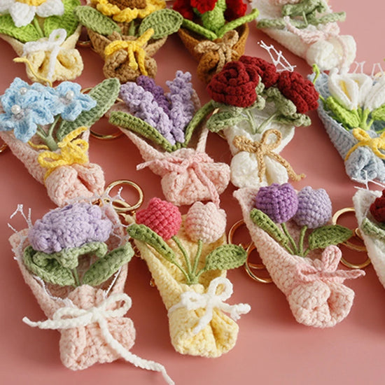 Portachiavi fiore all’uncinetto artigianale – charm amigurumi handmade per borse e chiavi