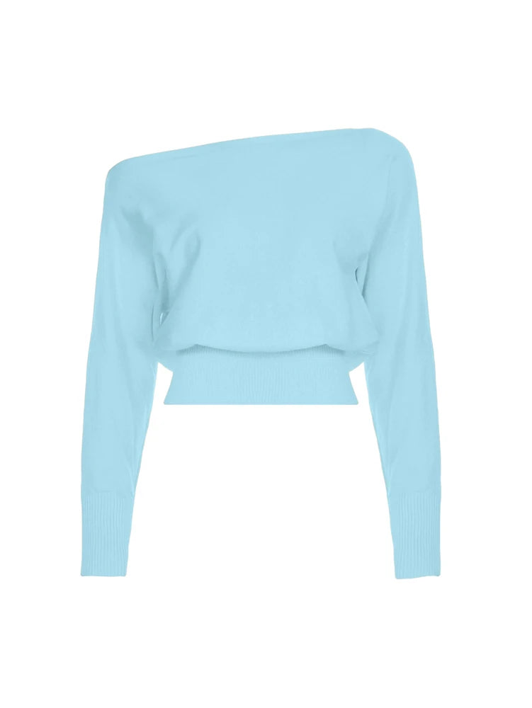 Maglione donna asimmetrico a collo alto e maniche lunghe