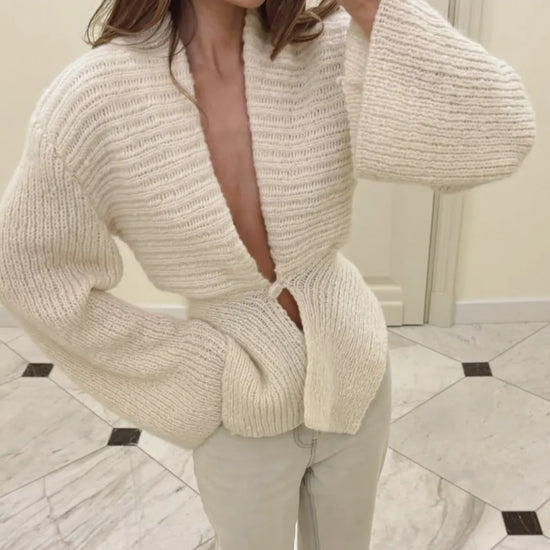 Maglione Y2K vintage da donna con scollo a V e collo revers – Slim fit knitwear retrò 2000s