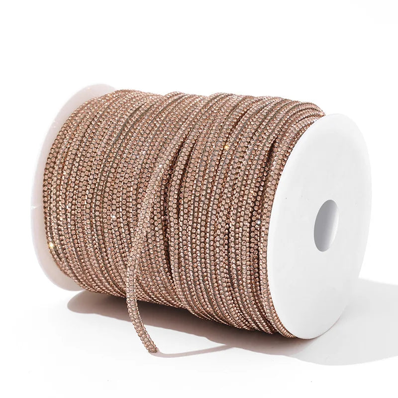 Corda in Cotone con Strass in Vetro 4 mm – 5 Metri Applicabile con Ferro o Cucitura per Abiti, Borse e Scarpe