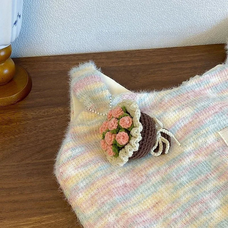 Portachiavi handmade a mini bouquet di fiori all’uncinetto – regalo dolce e artigianale