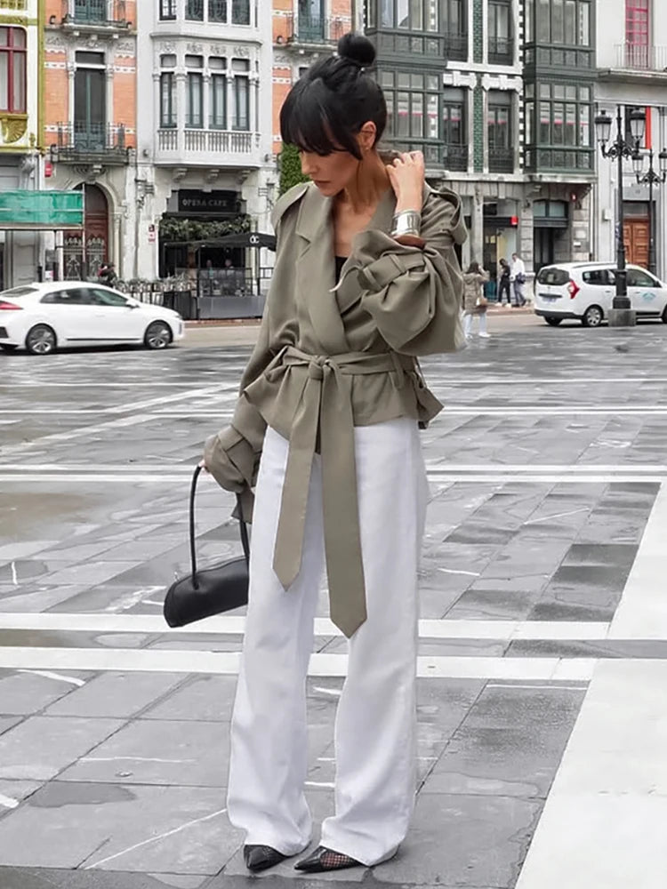 Trench coat corto con lacci per donna – Giacca a maniche lunghe, colletto a revers, abbottonatura singola, stile casual elegante per la primavera/autunno 2025