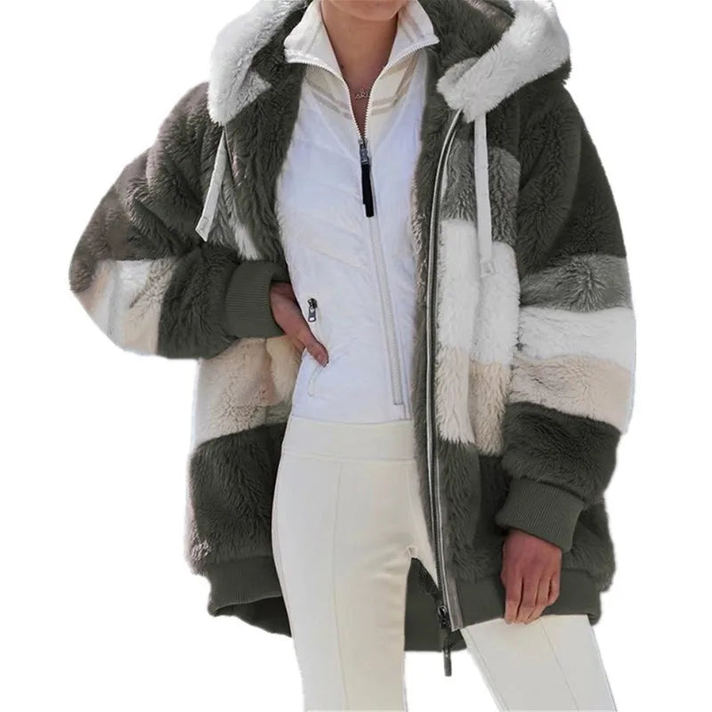 Oversized plush jacket donna con cappuccio – streetwear caldo e comodo per autunno/inverno 2025