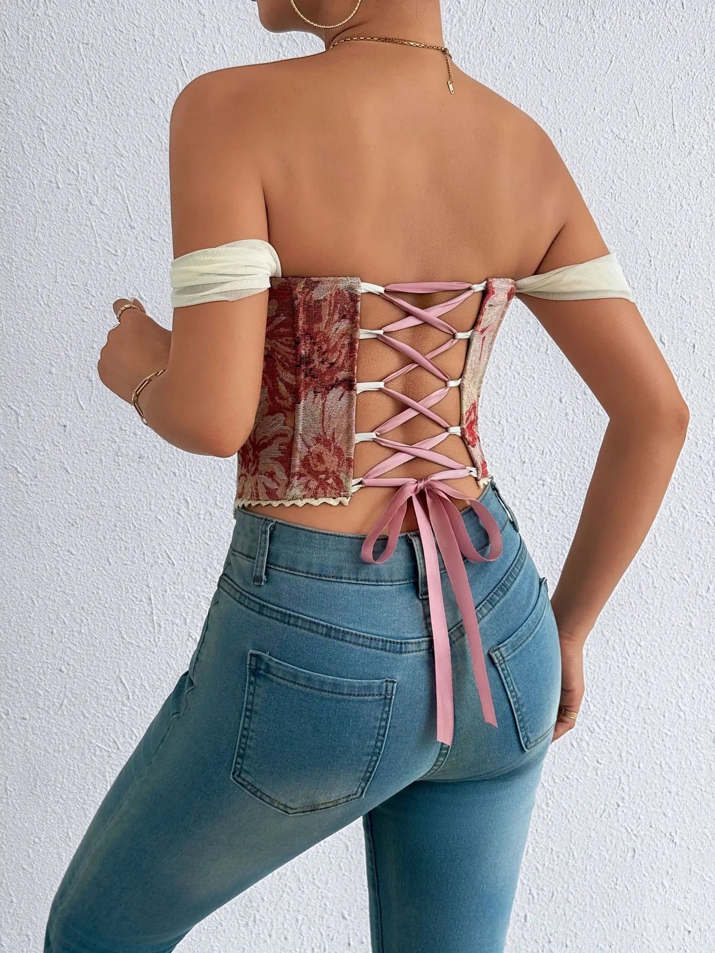 Top Donna in Pizzo Ricamato – Corsetto Elegante e Sexy