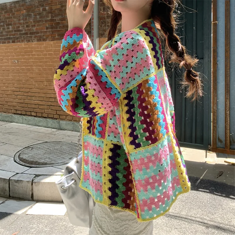 Cardigan crochet multicolore donna – Giacca traforata a righe arcobaleno, copertura leggera  e outfit boho