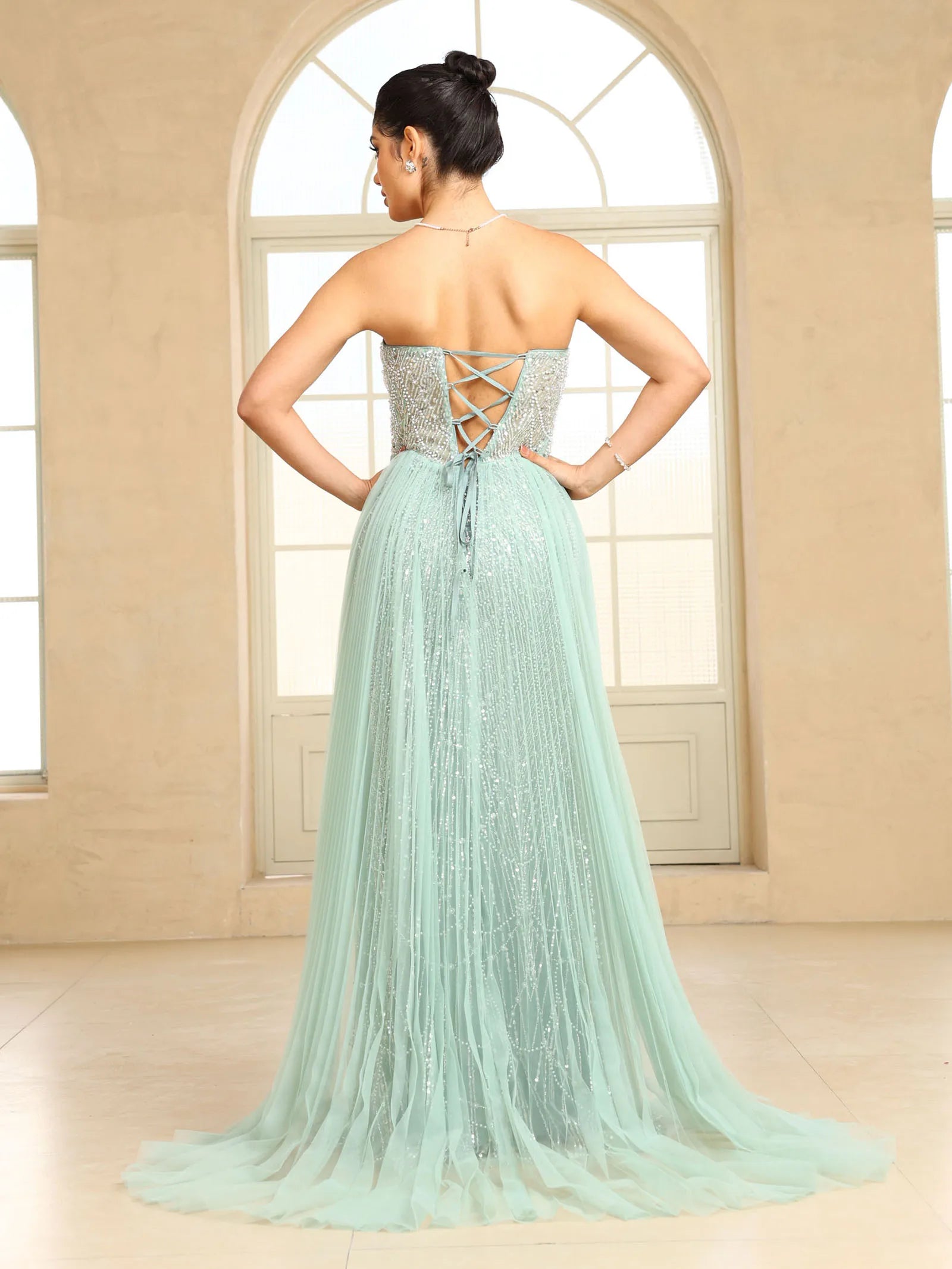 Abito Lungo Elegante con Spacco Alto – Vestito da Cerimonia e Gala