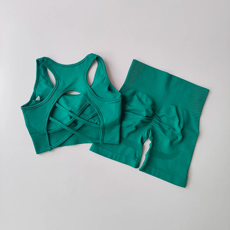 Set seamless donna 2025 – top sportivo e shorts vita alta, look fitness elegante e funzionale