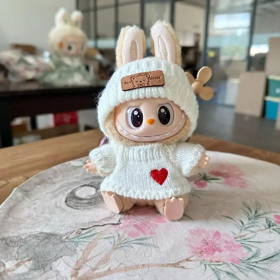 Set di abbigliamento per bambola Labubu da 17 cm – Cappello orso e maglione con cuore
