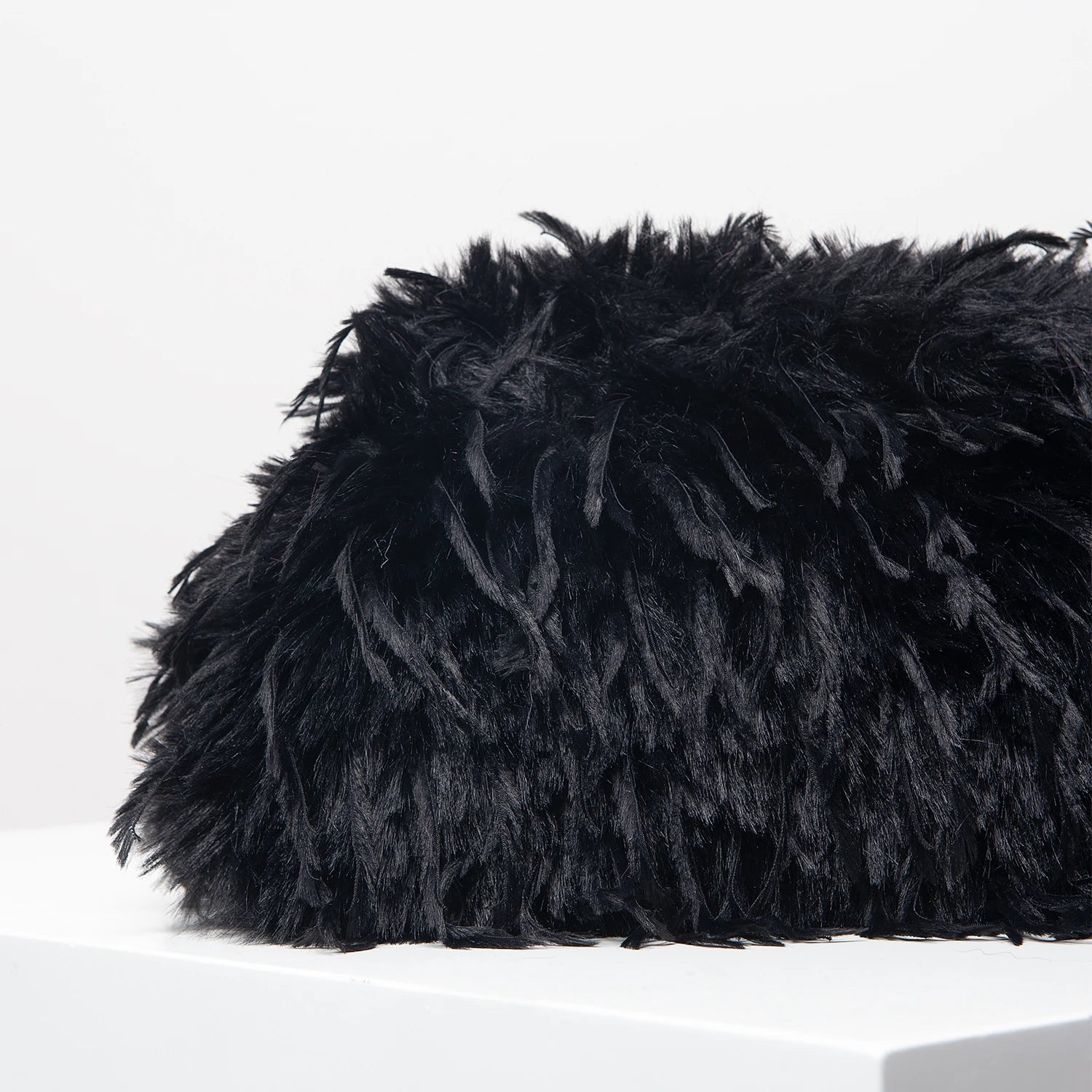 Clutch Y2K “Dopamine Style” in peluche candy-color – borsa da sera / clip bag fashion