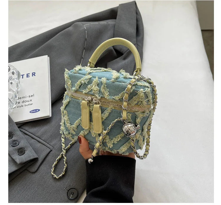 Borsa in Jeans Donna Stile Fashion – Spalla e Tracolla, Design Sfrangiato 2025