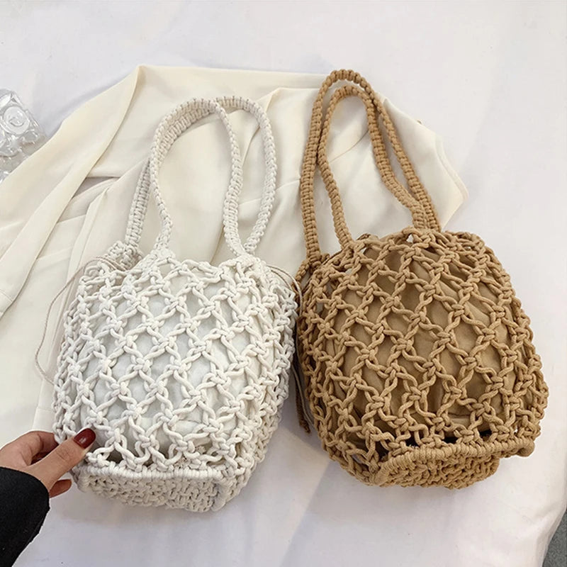 Borsa a secchiello in paglia intrecciata a mano – con coulisse e tracolla, perfetta per spiaggia e shopping