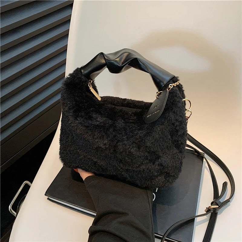 Borsa a mezzaluna in ecopelliccia donna – Hobo half-moon con manico arricciato e tracolla crossbody