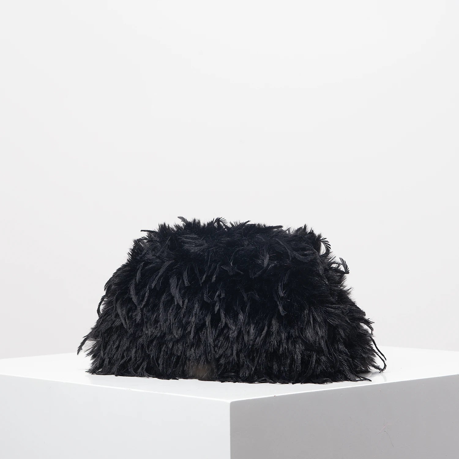 Clutch Y2K “Dopamine Style” in peluche candy-color – borsa da sera / clip bag fashion