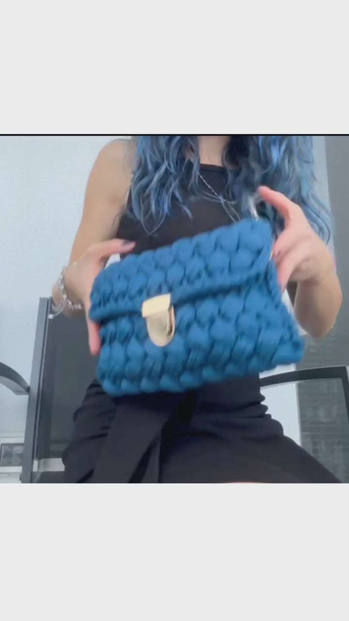 Borsa a Tracolla Intrecciata all’Uncinetto da Donna – Piccola Borsa Colorata Fatta a Mano